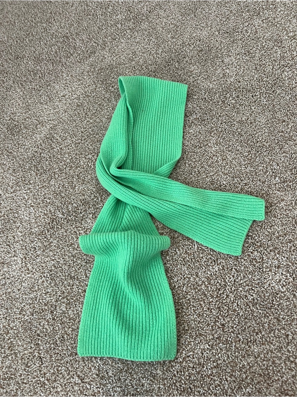 NWOT bright Green knit scarf. Long and cozy